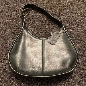 Black coach leather shoulder bag vintage
